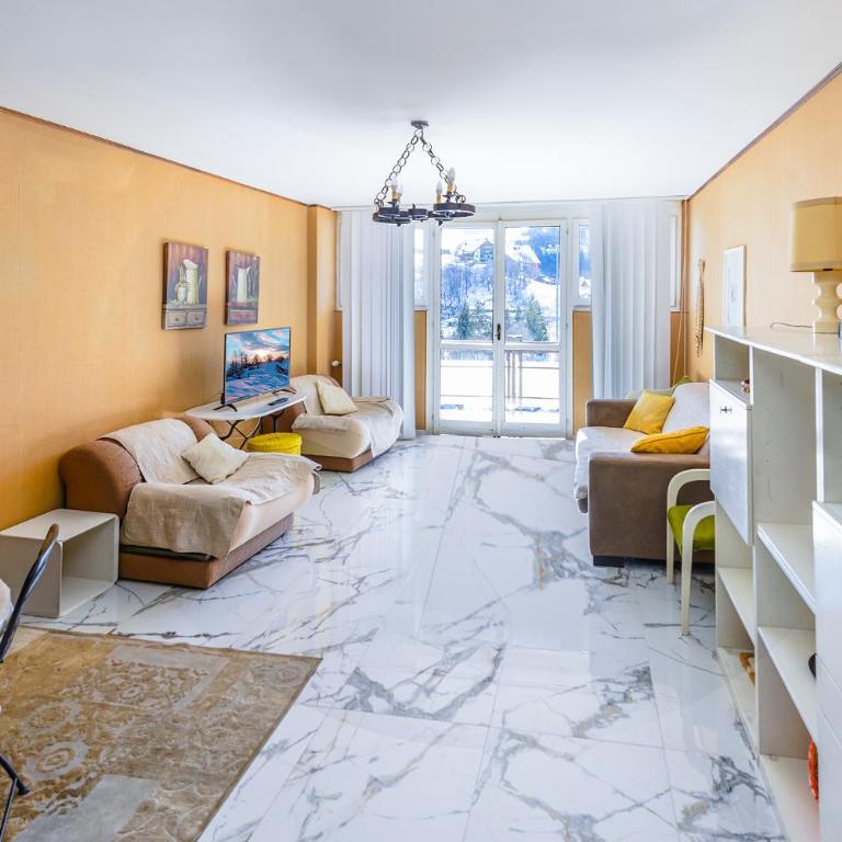 Zona Portici - Appartamento con 1 Camera da Letto - 3