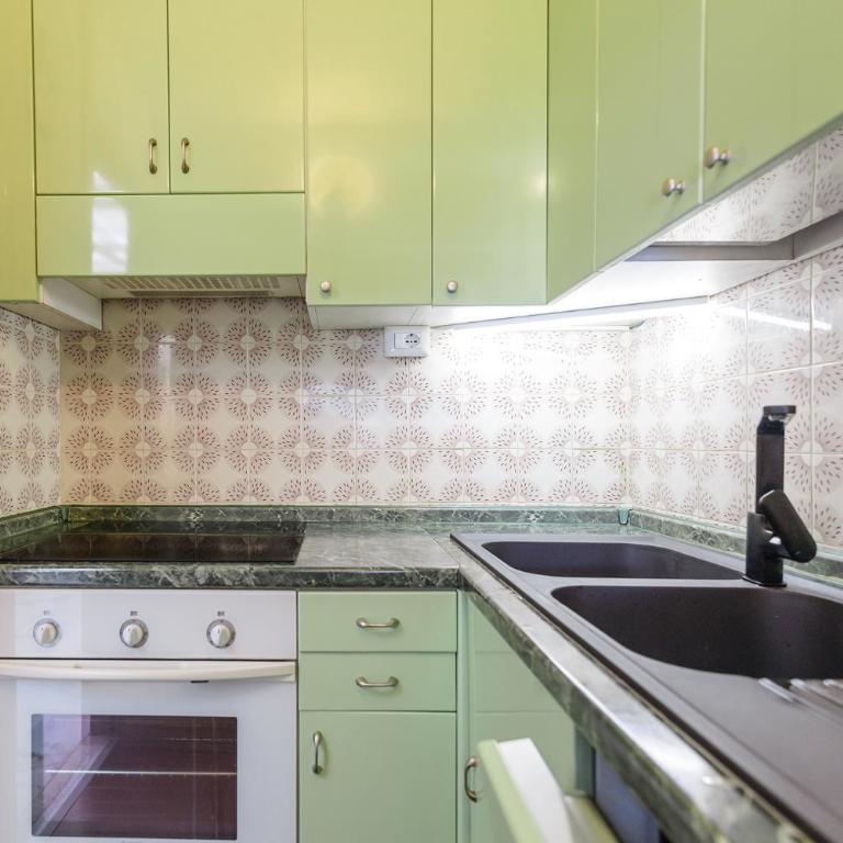 Zona Portici - Appartamento con 1 Camera da Letto - 9