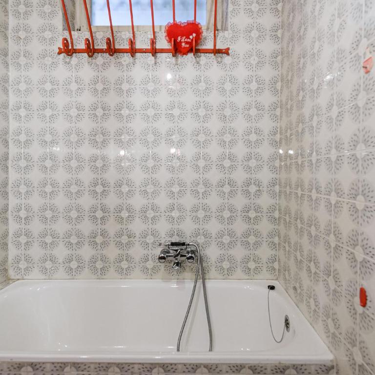 Zona Portici - Appartamento con 1 Camera da Letto - 10