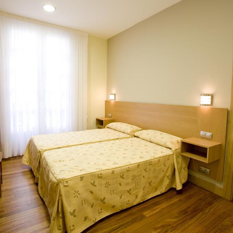 Roquefer Bilbao Central Rooms - Habitación Doble con baño privado - 1 o 2 camas - 2