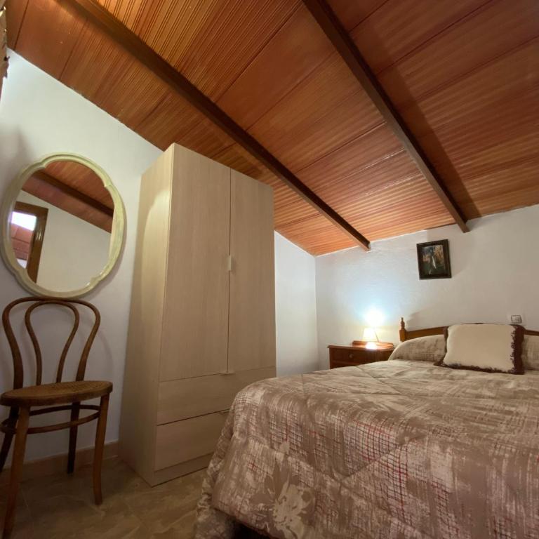 Alojamiento Balcón Al Cerezuelo - Two-Bedroom House - 3