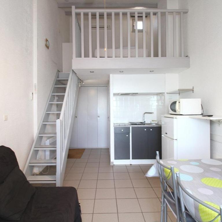 Charmant T1 Mezzanine, Clim, Vue Thau - FR-1-553-210 - Appartement - 4