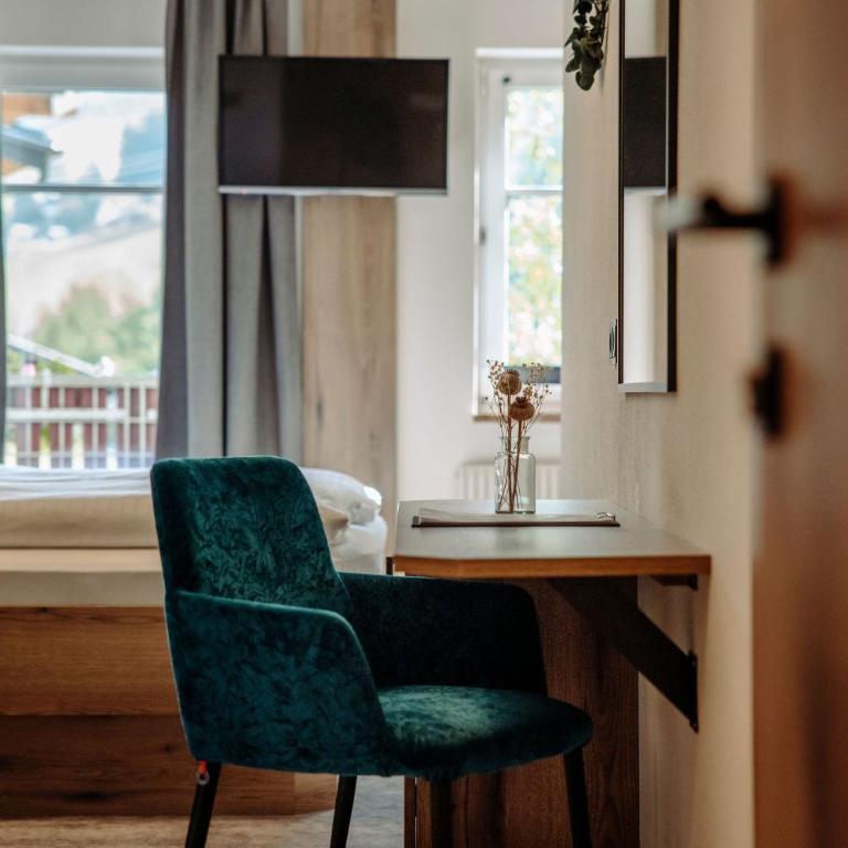 Lerchs Landhotel - Familienzimmer Heimatgefühl mit Balkon - 4