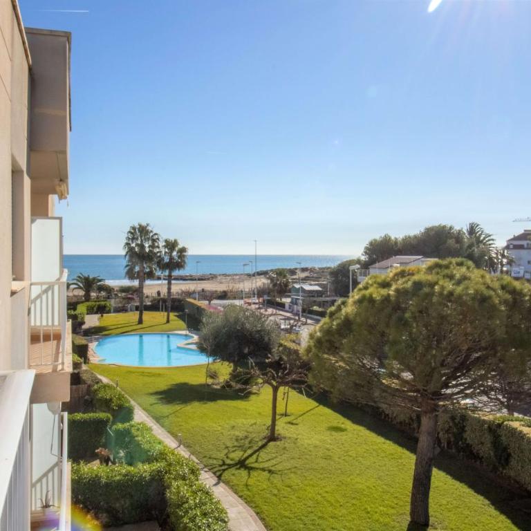 Atico en primera línea con vistas al mar - Roquer Marti ALBERT VILLAS - Apartamento con vistas al mar - 2