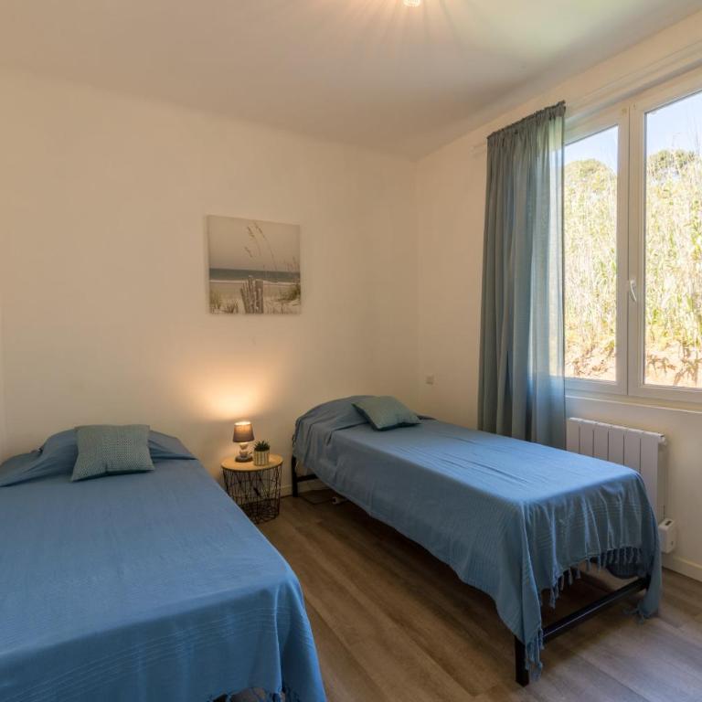 La Félyvonne, villa familiale confortable avec sa grande terrasse ombragée et sa vue dégagée sur mer - Villa - 21