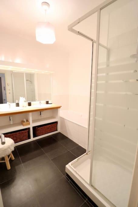 Bel apt 6 pers, 2 chambres avec balcon et parking - Appartement 2 Chambres - 26