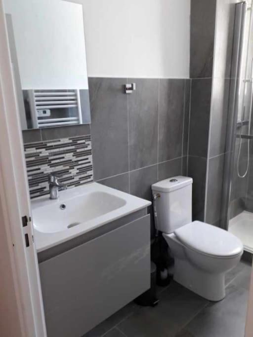 Logement tout neuf avec piscine et bord de mer - Apartment mit 1 Schlafzimmer - 10
