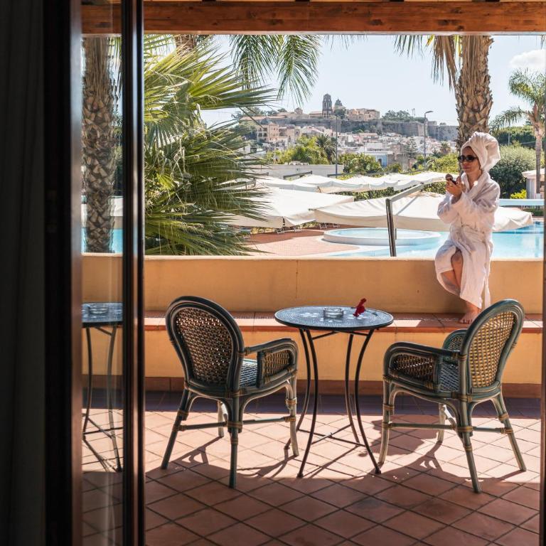 Hotel Aktea - Comfort Double or Twin Room with swimming pool view - 2