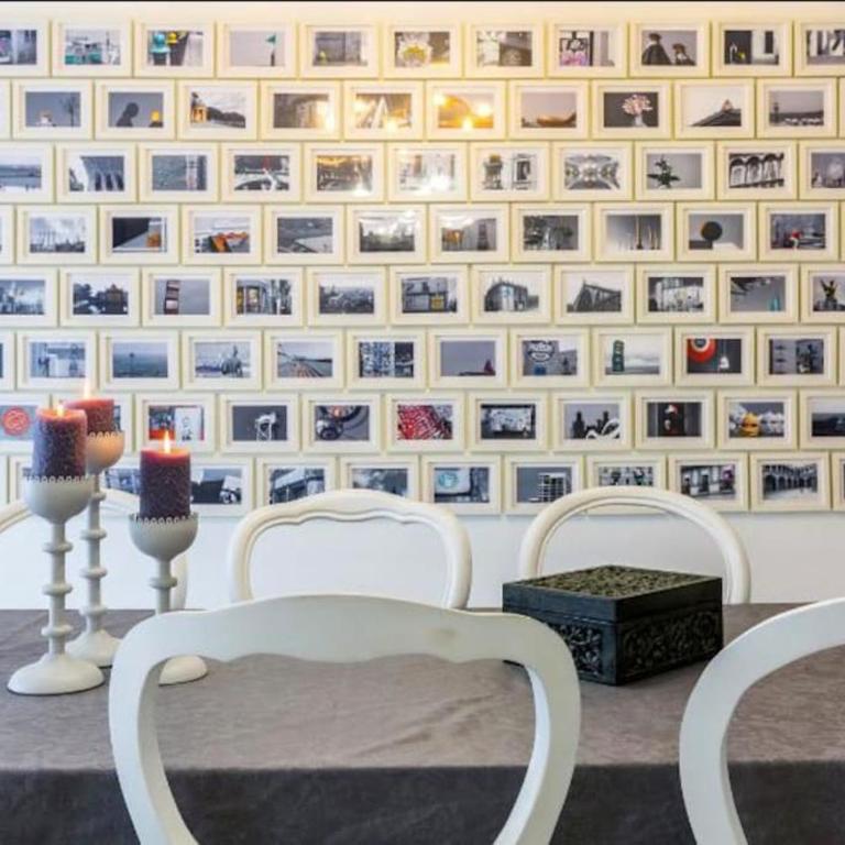 Near FCB STADIUM UP TO 8 One car free parking - Three-Bedroom Apartment - 6