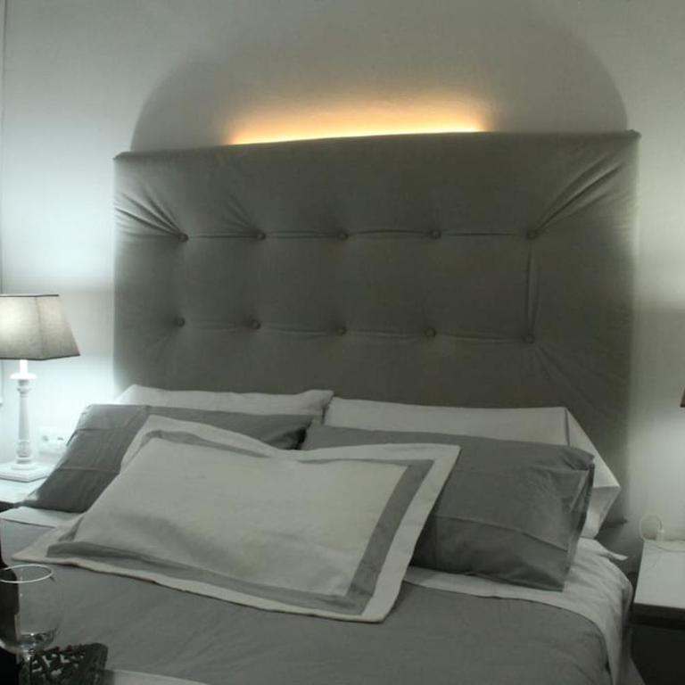 Near FCB STADIUM UP TO 8 One car free parking - Three-Bedroom Apartment - 15