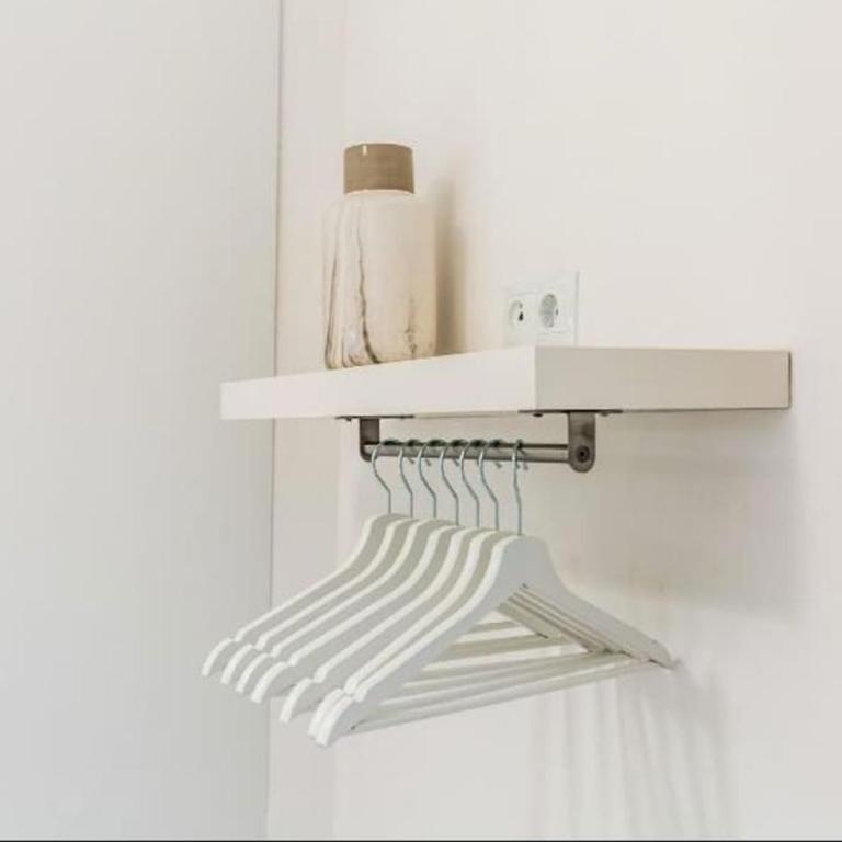 Near FCB STADIUM UP TO 8 One car free parking - Three-Bedroom Apartment - 24