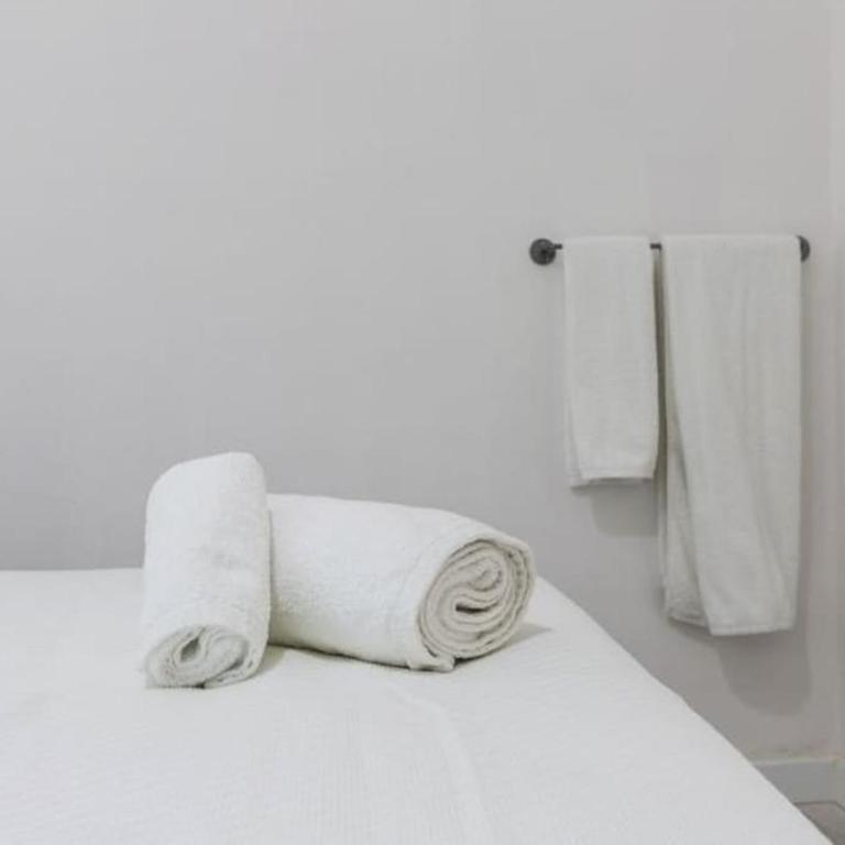Near FCB STADIUM UP TO 8 One car free parking - Three-Bedroom Apartment - 41