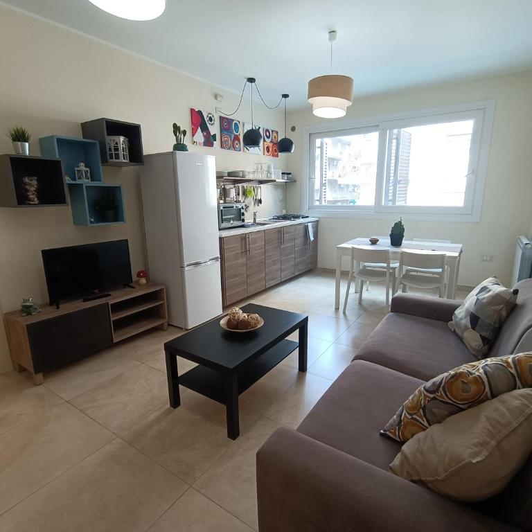 Friends & Family Apartment - Free parking car - Two-Bedroom Apartment - 9