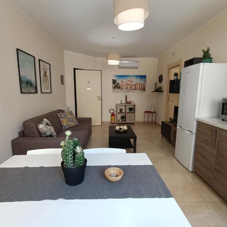 Friends & Family Apartment - Free parking car - Two-Bedroom Apartment - 8