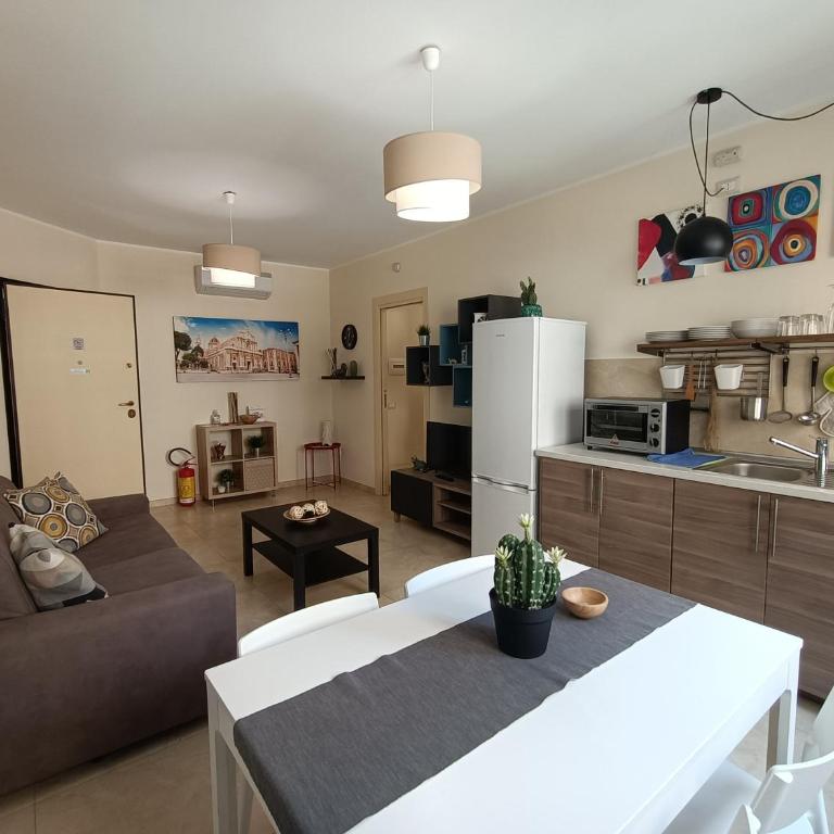 Friends & Family Apartment - Free parking car - Two-Bedroom Apartment - 7