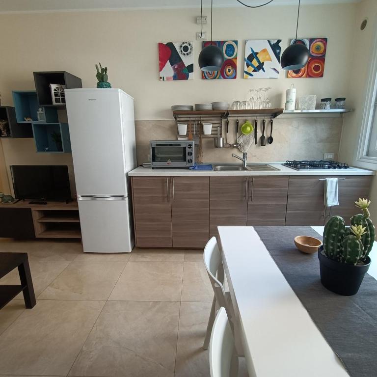 Friends & Family Apartment - Free parking car - Two-Bedroom Apartment - 10