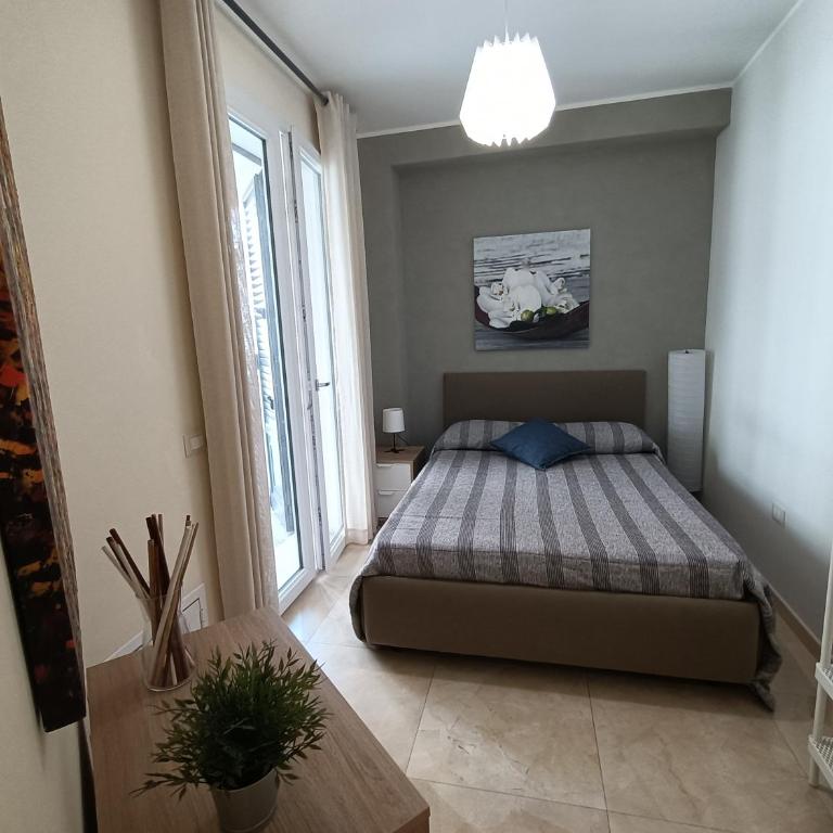 Friends & Family Apartment - Free parking car - Two-Bedroom Apartment - 15