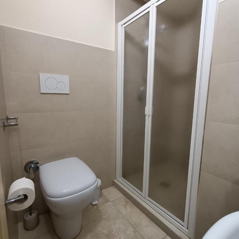 Friends & Family Apartment - Free parking car - Two-Bedroom Apartment - 22