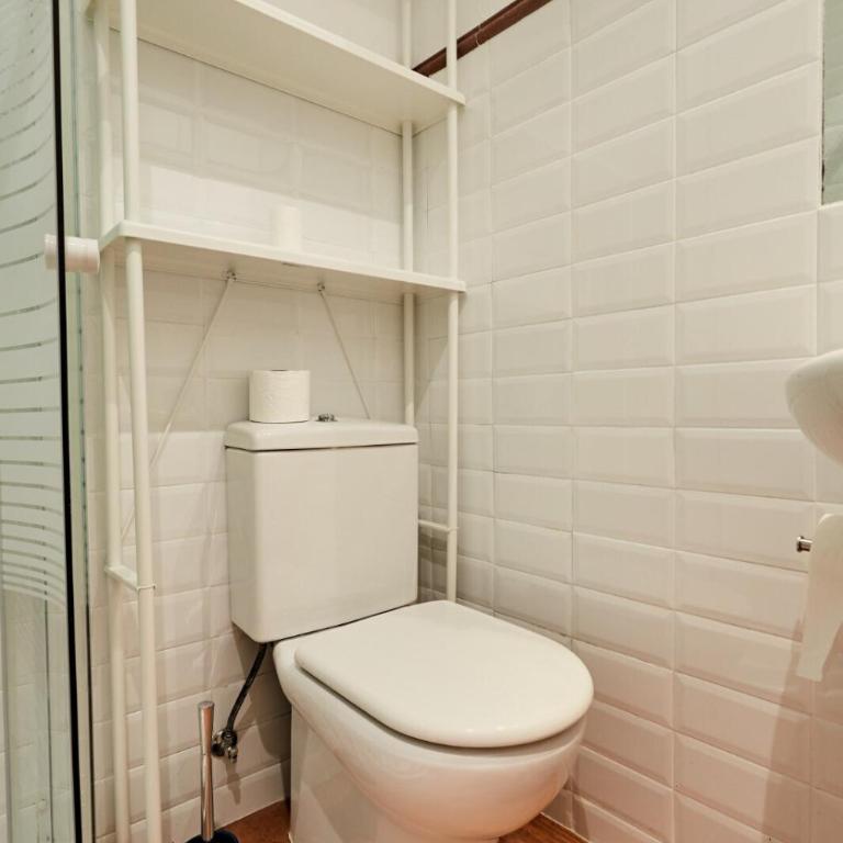 MyHouseSpain - Moderno piso I en Chueca - Apartamento con ducha - 15
