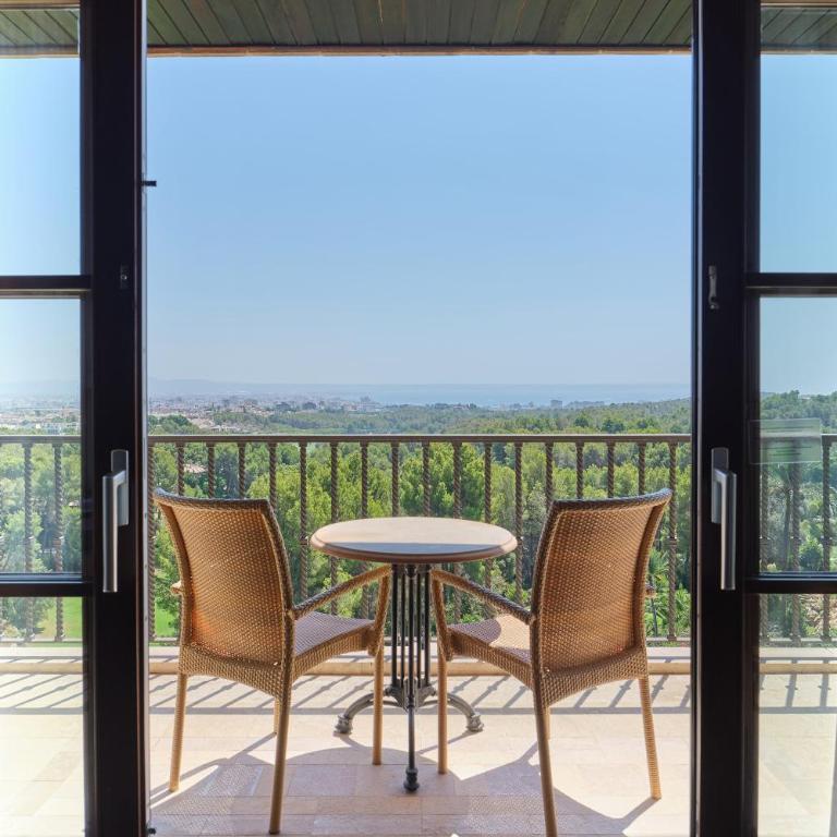 Castillo Hotel Son Vida-Adults Only, a Luxury Collection Hotel, Mallorca - Grand Deluxe Zimmer mit Kingsize-Bett und Balkon - 6