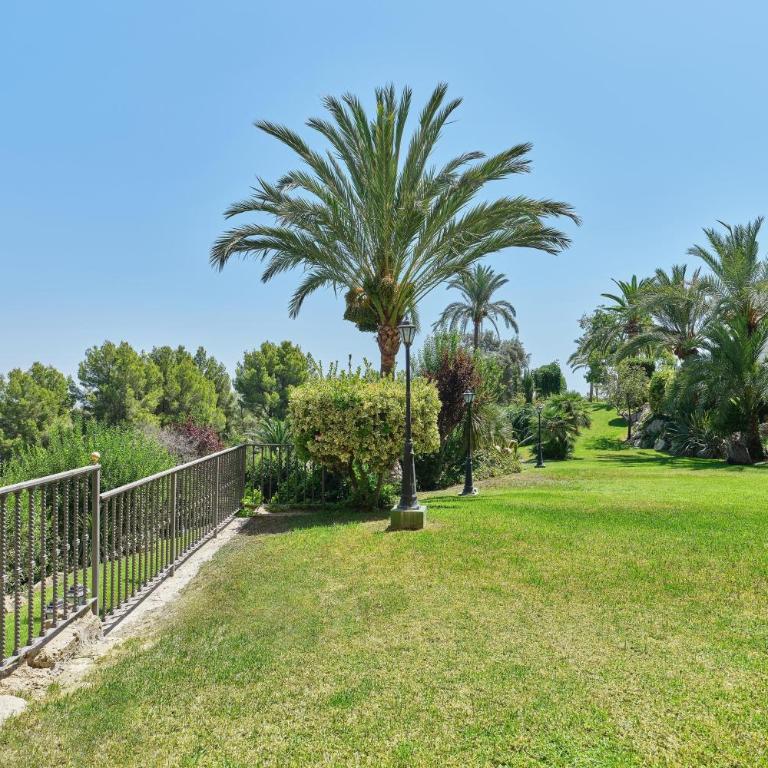 Castillo Hotel Son Vida-Adults Only, a Luxury Collection Hotel, Mallorca - Grand Deluxe Zimmer mit Kingsize-Bett und Balkon - 10