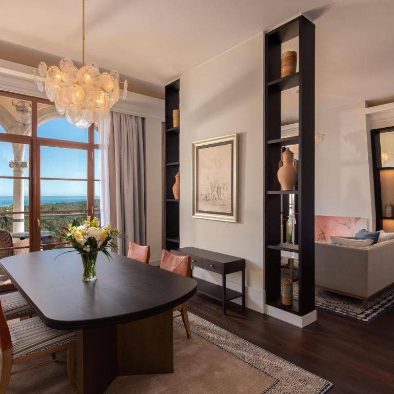 Castillo Hotel Son Vida-Adults Only, a Luxury Collection Hotel, Mallorca - Royal Suite mit 1 Schlafzimmer, 1 Kingsize-Bett, Balkon und Blick auf die Bucht - 2