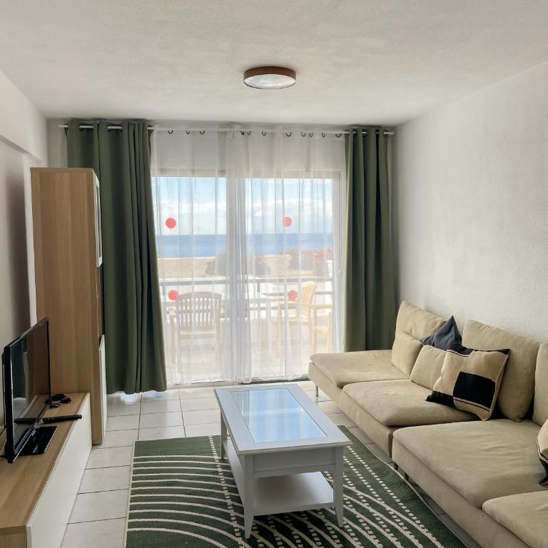 Panorama 3 Bedroom Apartment - Three-Bedroom Apartment - 3