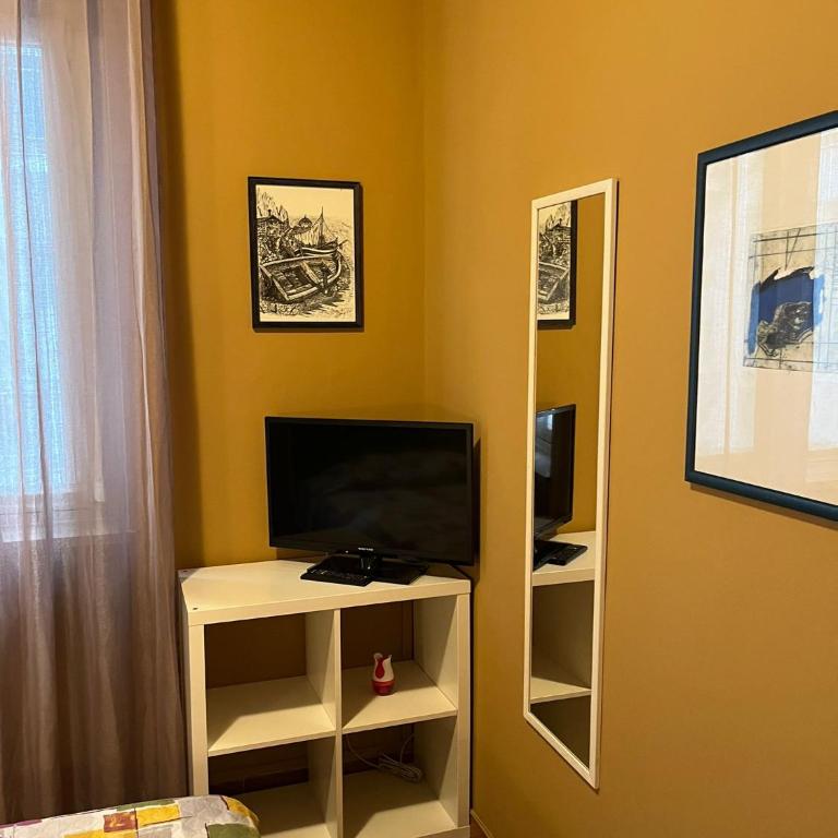 Corso Porta Nuova 39 - Single Room with Shared Bathroom - 9
