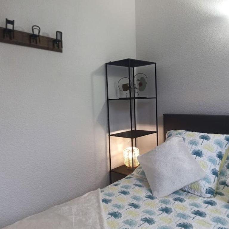 joli appartement T2 très bien situé, parking couvert - Apartment mit 2 Schlafzimmern - 8