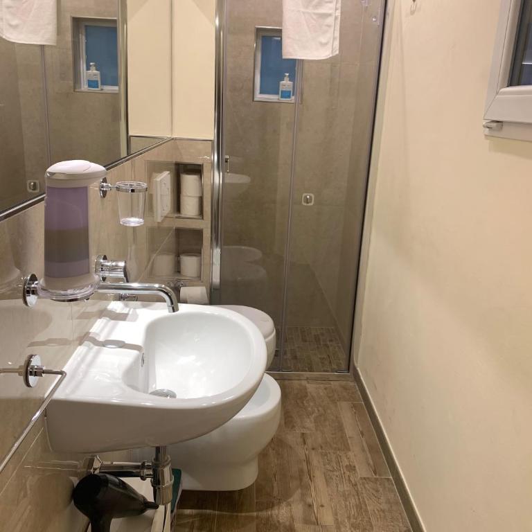 Suite "Faenza", Duomo a 2 passi, WiFi e AC - Camera Matrimoniale con Bagno Privato - 14