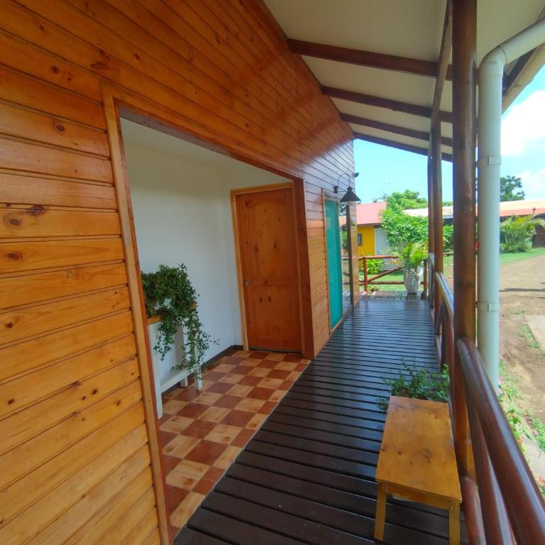 Hostal Makohe Rapa Nui - Habitación Doble con baño privado - 15