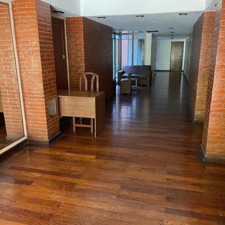 Dpto en Barrio Norte - Apartamento - 5