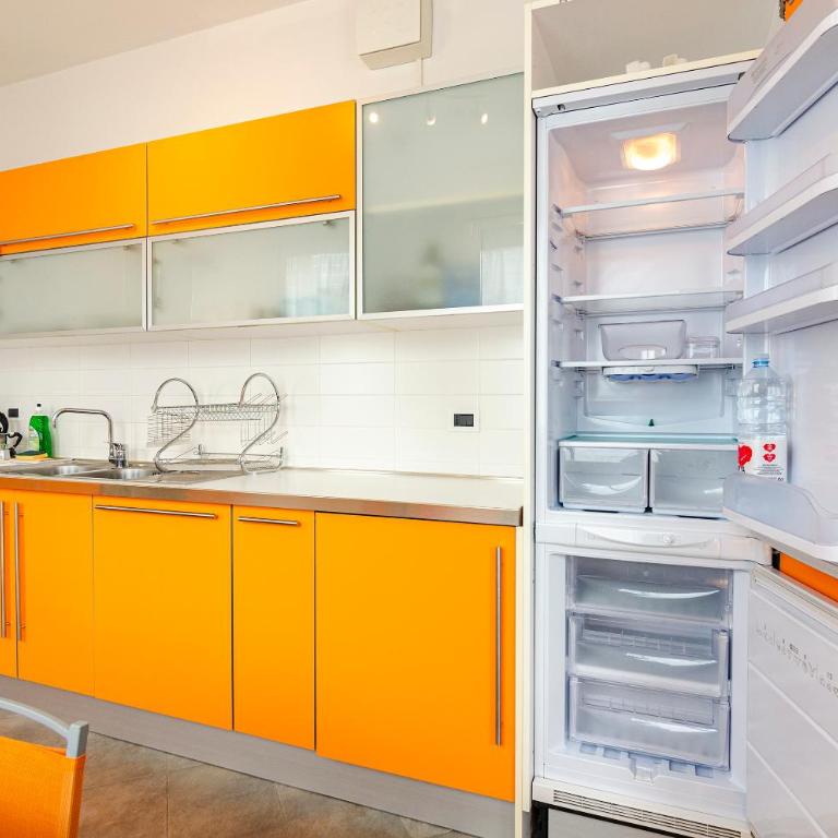 Large studio flat with private car park - Appartamento - 14