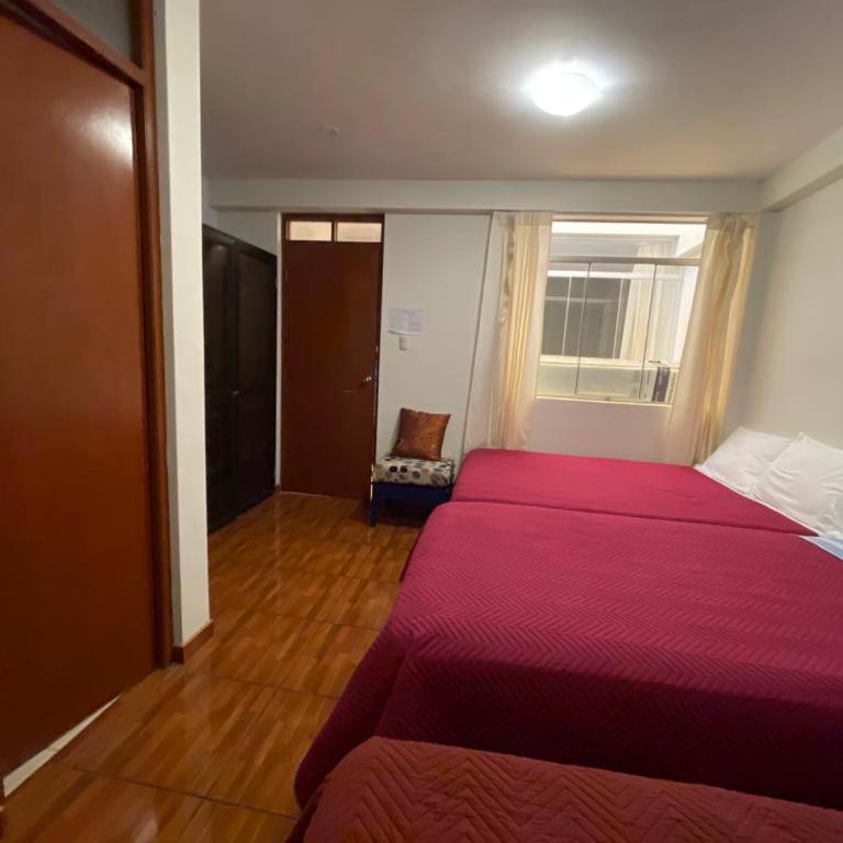 Hostal Sotillo - Superior Family Room - 1