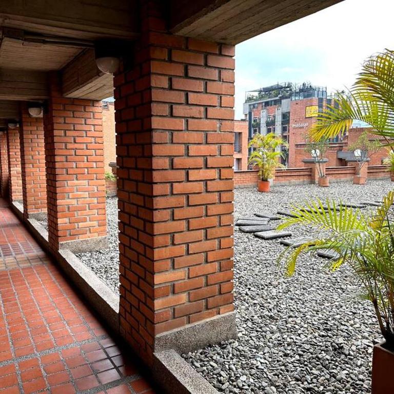 ApartaStudio El Poblado - One-Bedroom Apartment - 35