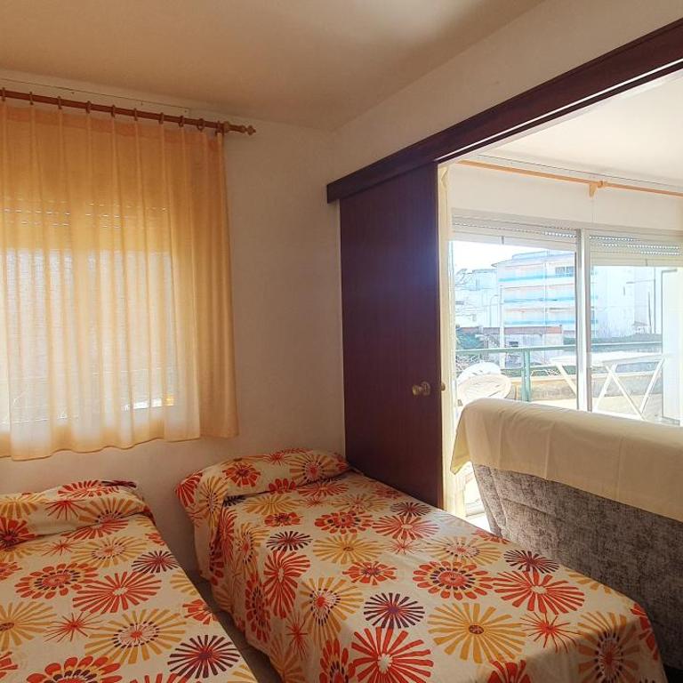 Medes Parck II -1-2 inmoestartit - Two-Bedroom Apartment - 19