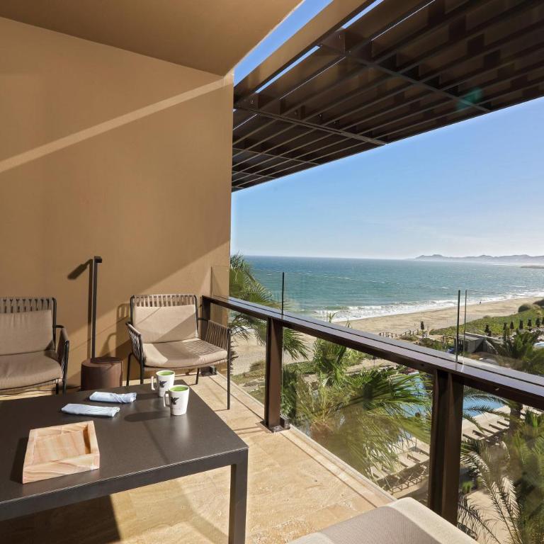 JW Marriott Los Cabos Beach Resort & Spa - Griffin Club Deluxe, Guest room, 1 King Bed, Balcony - 3