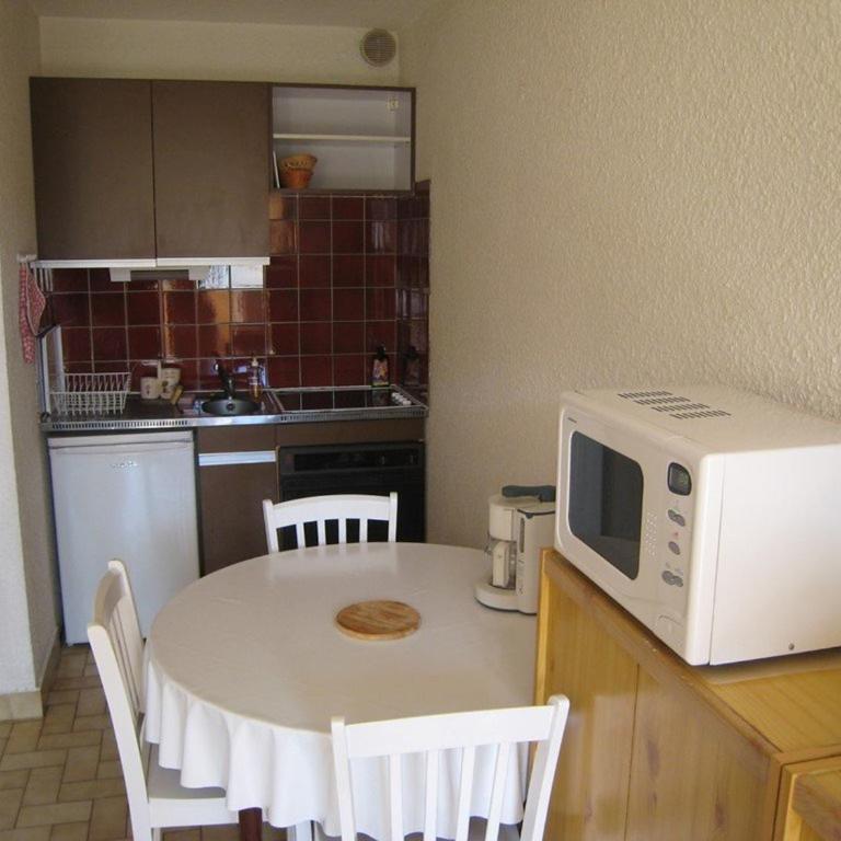Studio climatisé avec coin nuit et terrasse plein Sud, 10 m², parking inclus - FR-1-100-194 - Studio - 3