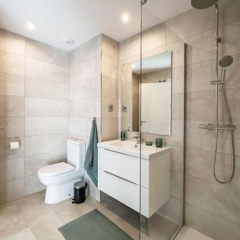 86-Modern Apartment, Benalmadena - Two-Bedroom Apartment - 18