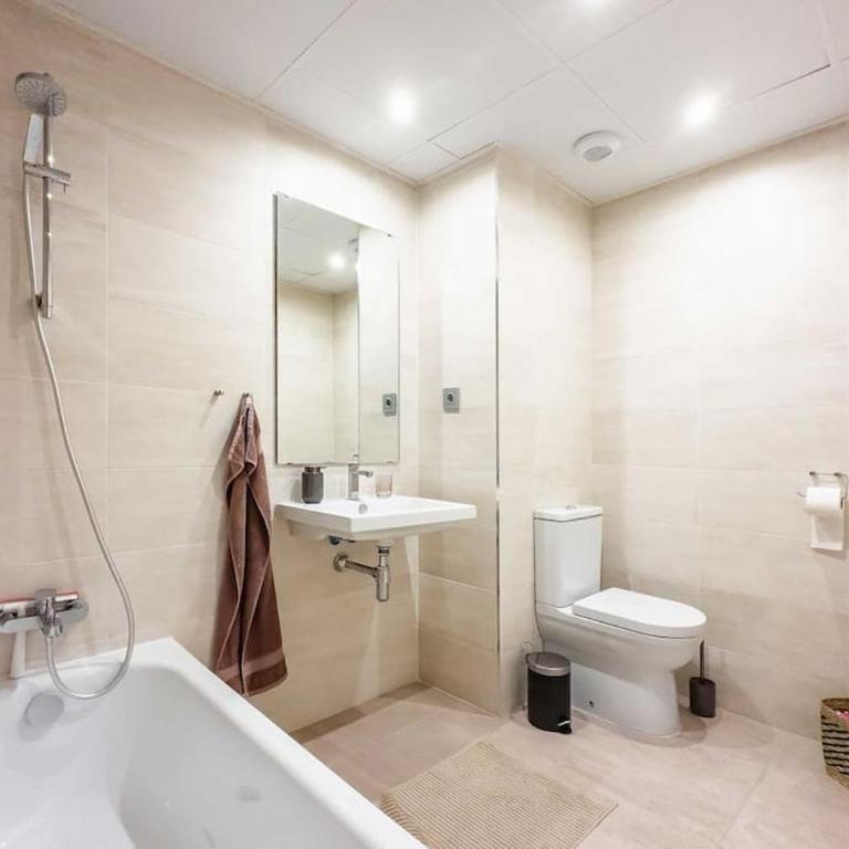 86-Modern Apartment, Benalmadena - Two-Bedroom Apartment - 23