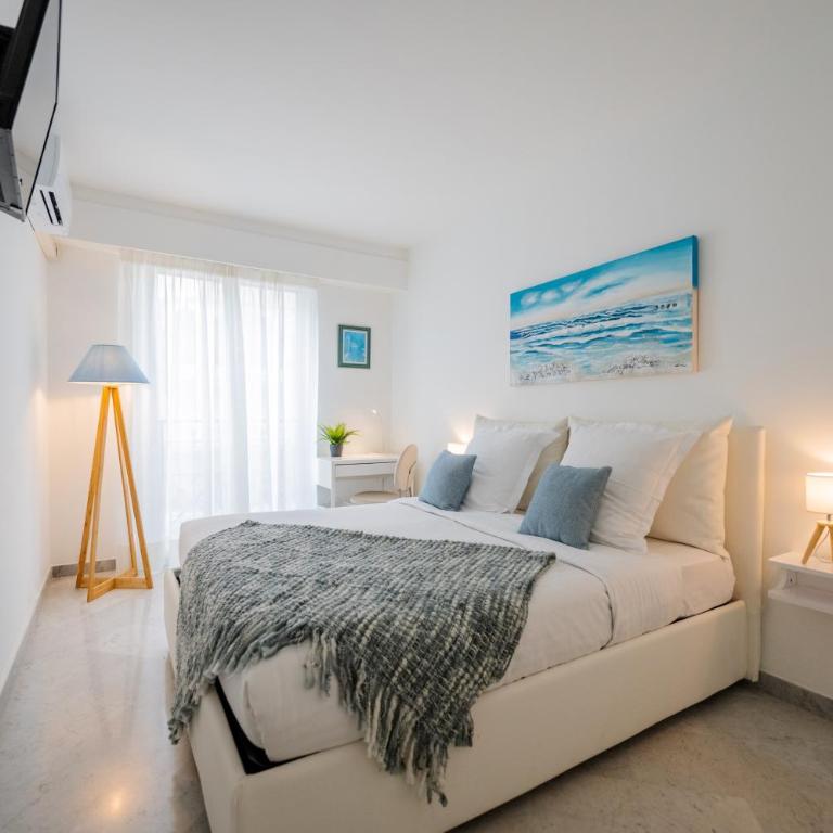 Le Victoria - Beau 2P avec vue mer latérale, balcon, piscine, sauna et parking privé au centre ville de Menton - Apartment mit 1 Schlafzimmer - 1