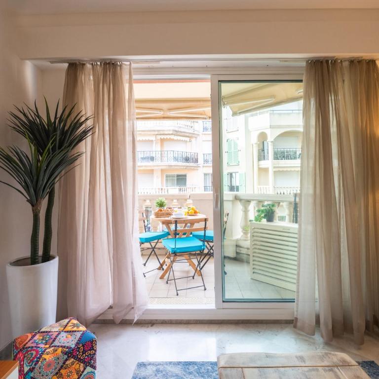 Le Victoria - Beau 2P avec vue mer latérale, balcon, piscine, sauna et parking privé au centre ville de Menton - Apartment mit 1 Schlafzimmer - 18