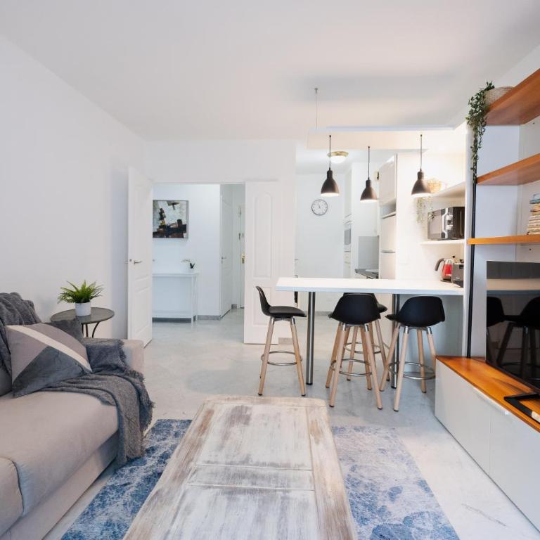 Le Victoria - Beau 2P avec vue mer latérale, balcon, piscine, sauna et parking privé au centre ville de Menton - Apartment mit 1 Schlafzimmer - 21