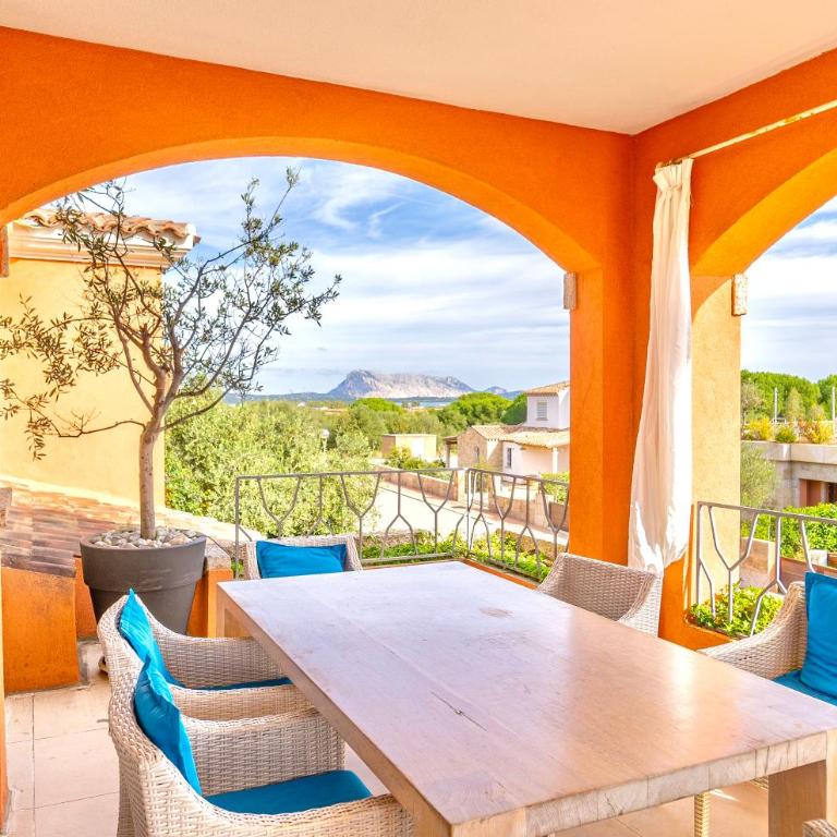 ISS Travel, Sea View Villa Ursula - 4 bedrooms and 4 bathrooms - Villa - 7