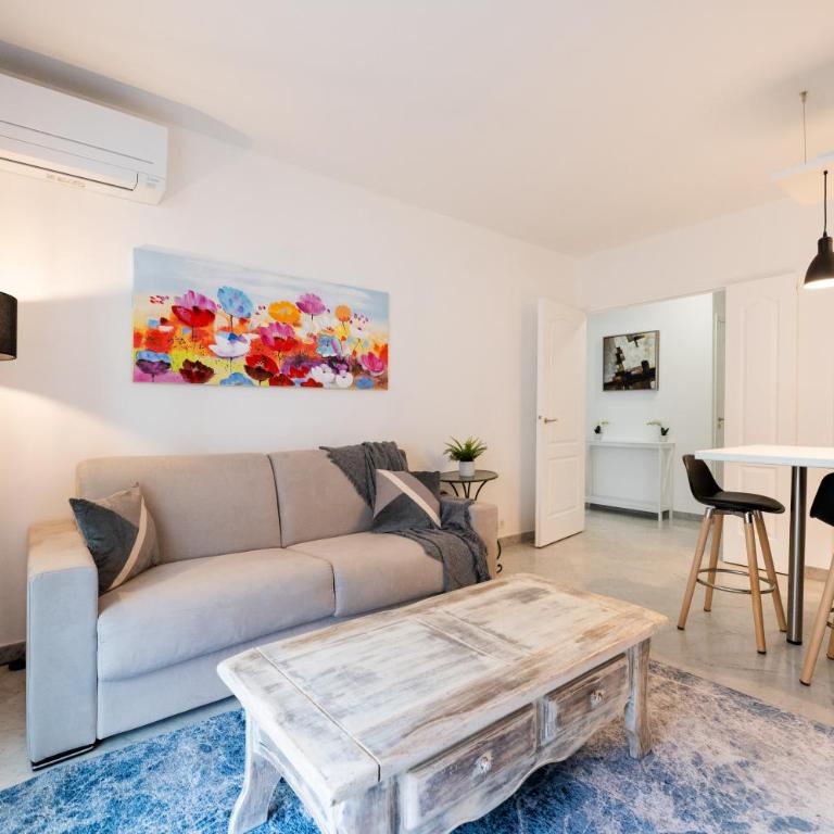 Le Victoria - Beau 2P avec vue mer latérale, balcon, piscine, sauna et parking privé au centre ville de Menton - Apartment mit 1 Schlafzimmer - 22