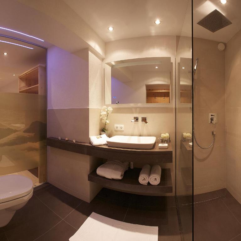 Hotel Hubertus - Superior Doppelzimmer mit Balkon - 6