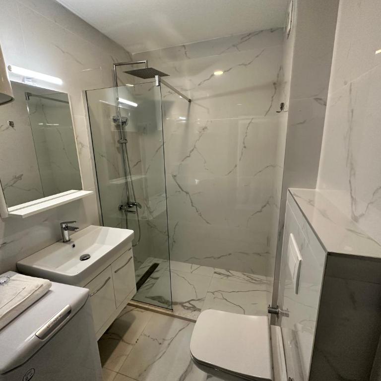 Boreti Residence - King Suite with Sea View - 11