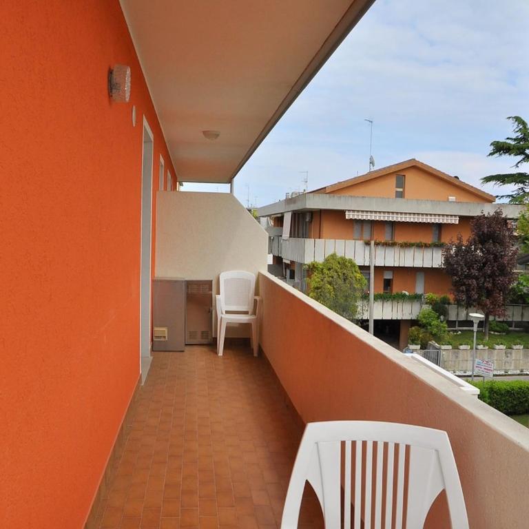 Colourful flat with balcony in Bibione - Apartment - 6