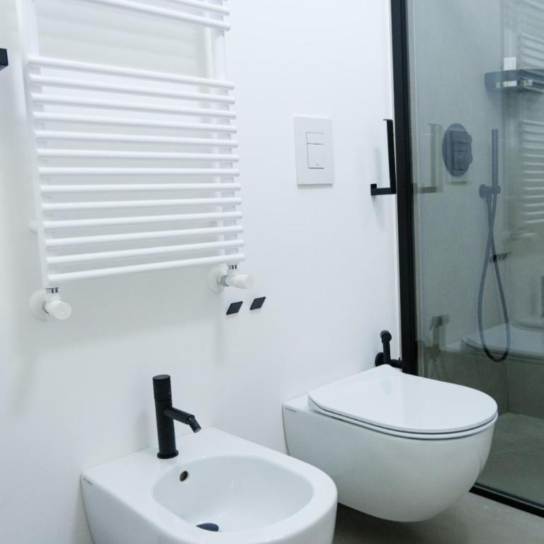 Ostuni Luxury Room - King Room with Spa Bath - 11