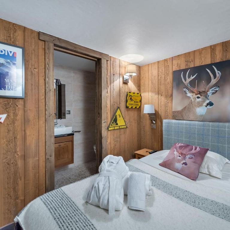 Chalet familial avec jacuzzi à Méribel, 8 adultes + 2 enfants - Chalet 3 Chambres - 6